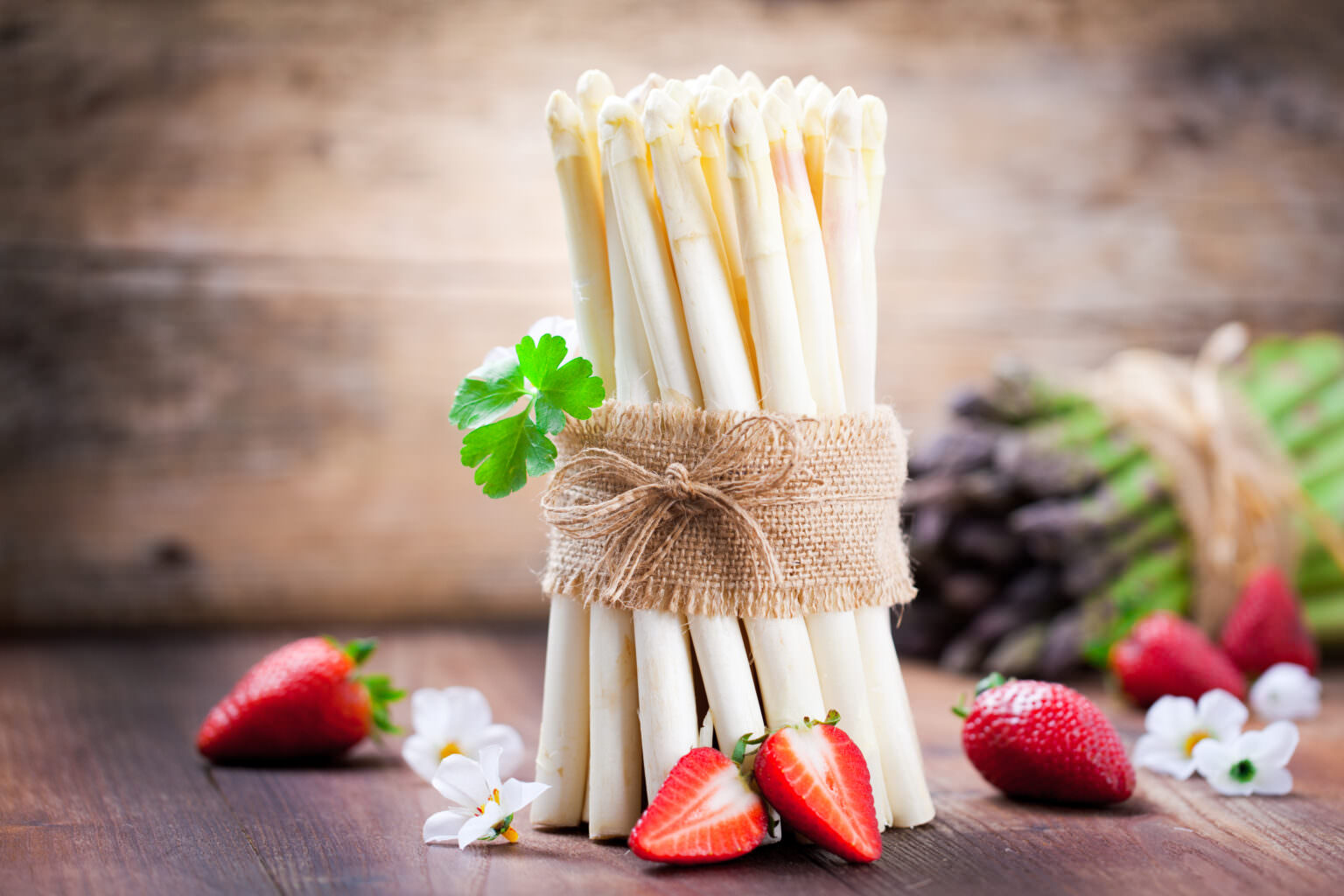 Anbau von weißem Spargel: Edelgemüse mit sonnigem Gemüt - Samenhaus ...