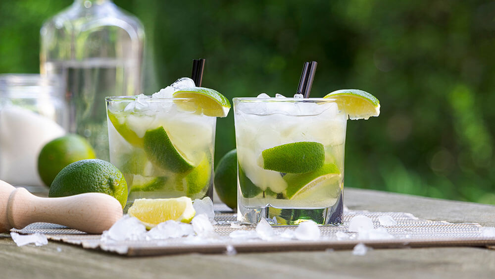 Alkoholische Getränke aus dem Garten