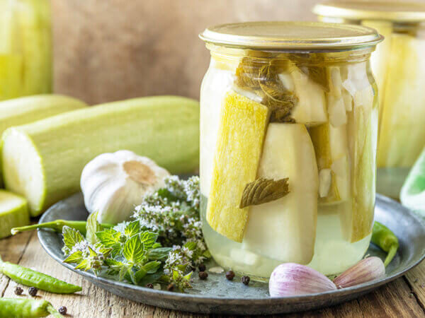 Zucchini für den Winter konservieren