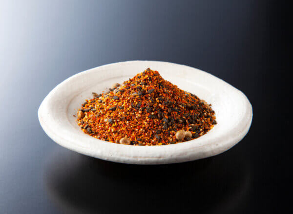 Shichimi Togarashi auf Teller